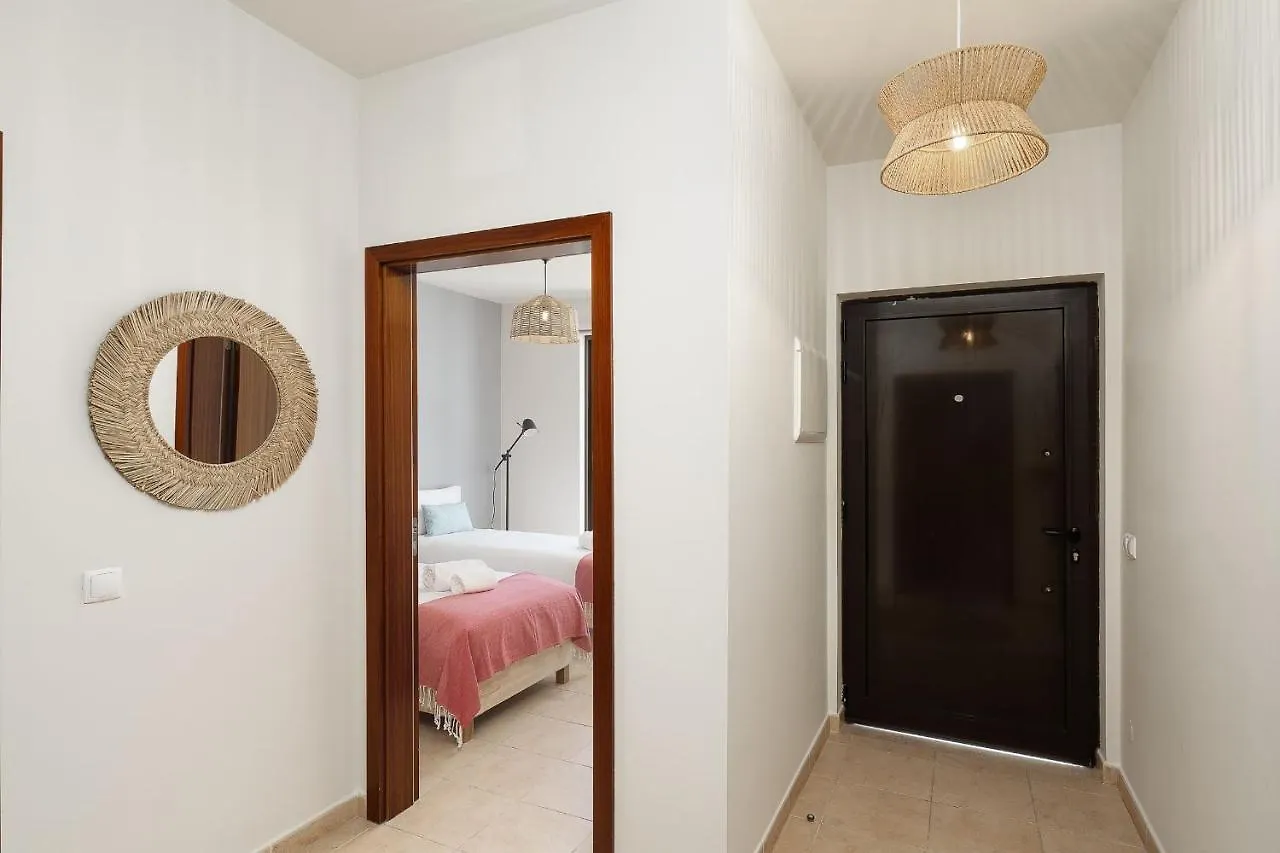 Dream 2Bdr Apartment W/Pool By Lovelystay アルヴォル 0*,  ポルトガル