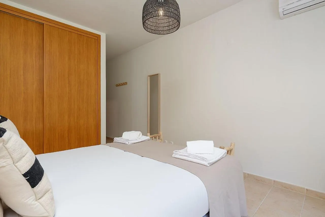 Dream 2Bdr Apartment W/Pool By Lovelystay アルヴォル ポルトガル